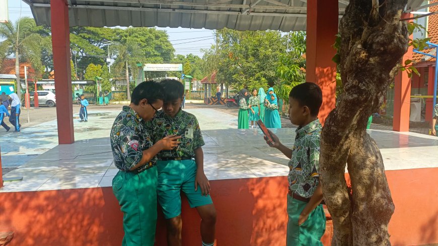 SDN Tropodo Gelar Digital Studentpreneur : Bekal Siswa Hadapi Dunia Digital Dengan Percaya Diri