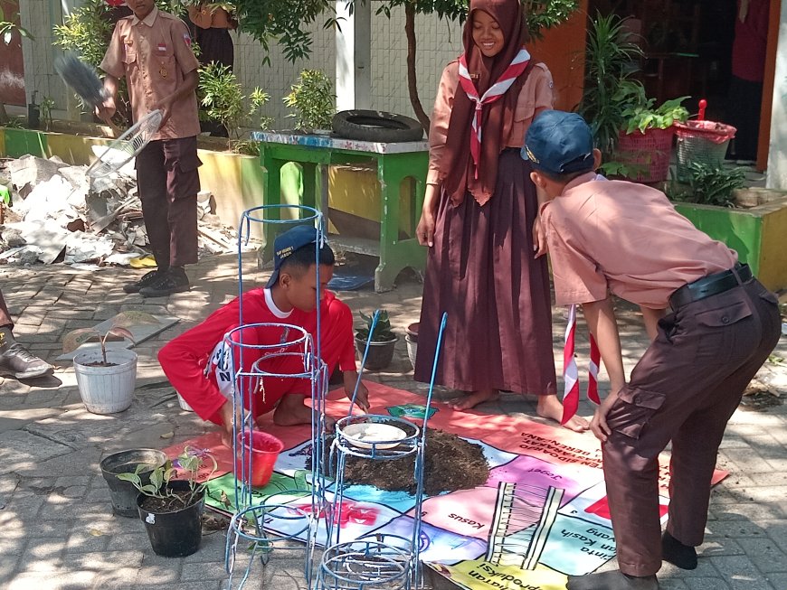 World Cleanup Day 2025: Aksi Nyata Peduli Lingkungan di SMPN 1 Jabon
