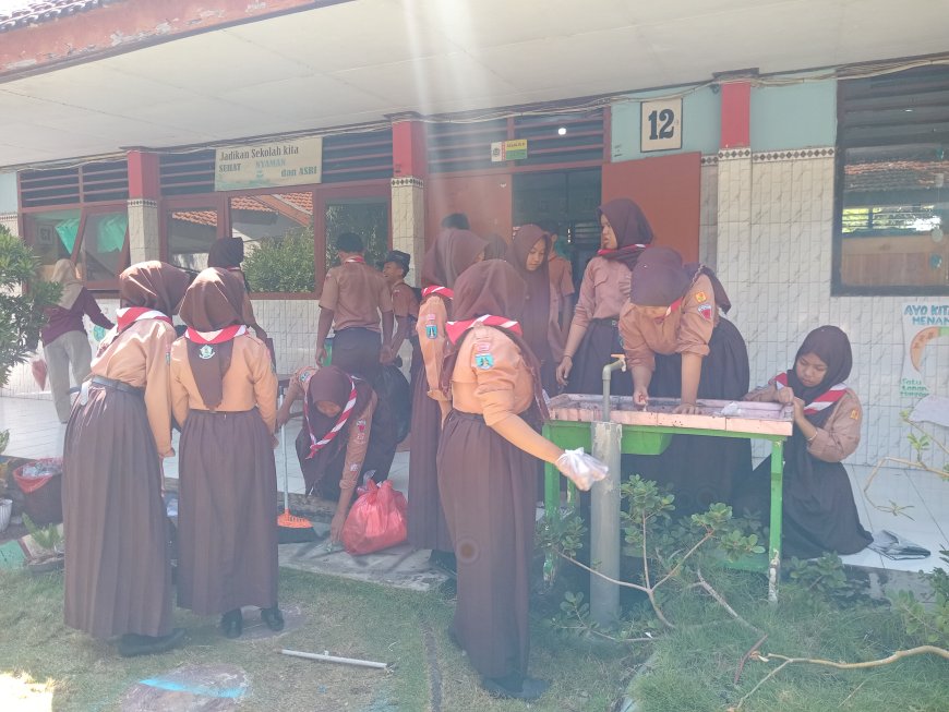 World Cleanup Day 2025: Aksi Nyata Peduli Lingkungan di SMPN 1 Jabon