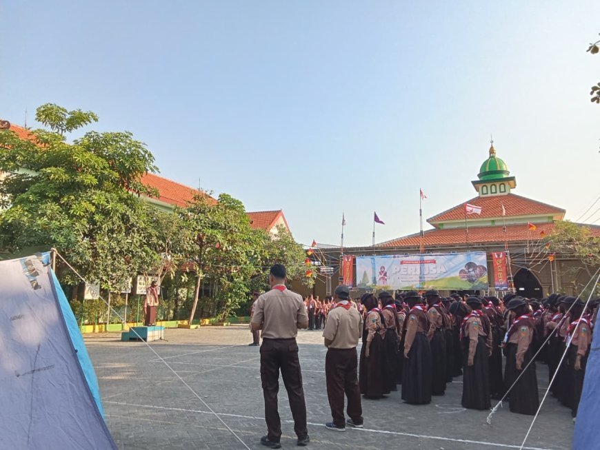 MEMBANGUN GENERASI MUDA BERKARAKTER MELALUI PERJUSA SMPN 1 JABON