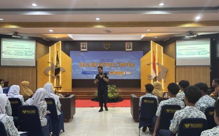 Kunjungan Edukasi SMP Al Muslim di Kantor Bea Cukai Tanjung Perak