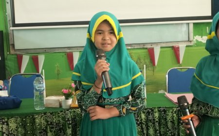 Generasi Muda Go Digital! SDN Kedungkembar & Jedongcangkring Gelar Pelatihan Public Speaking dan Web Personal!