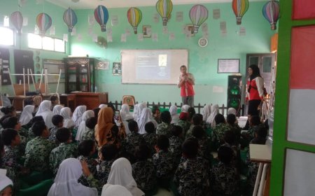 ???? Edukasi Seru Lewat Layar: SDN Banjarsari Gelar Nonton Bareng Film Yakult Tentang Pencernaan