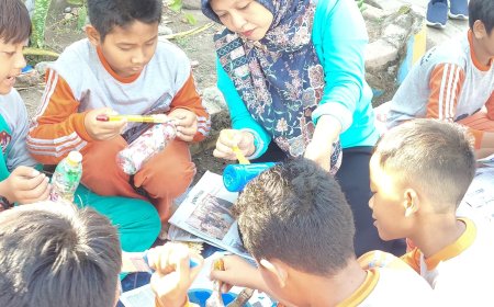 Gerakan "MAKAN JAMBU" di SDN Banjarsari: Cinta Lingkungan lewat ECO Bricks dan Kreatifitas