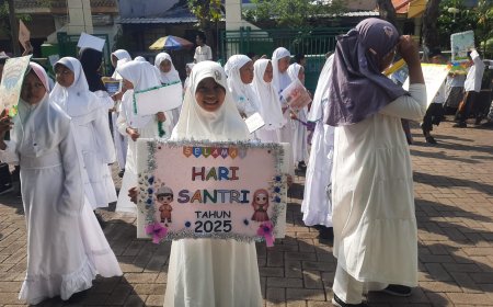 Semangat Hari Santri di SDN Tawangsari 3: Dari Salat Dhuha, Lomba Poster, hingga Pawai Jalan Sehat