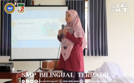 OSIS SMP Bilie Pelajari Etika Makan Lewat Materi Table Manner