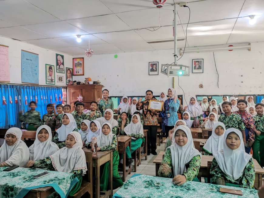 Digital Studentpreneur Tingkatkan Kreativitas Digital Siswa SDN Wunut 1