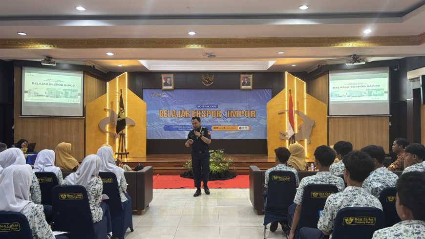 Kunjungan Edukasi SMP Al Muslim di Kantor Bea Cukai Tanjung Perak