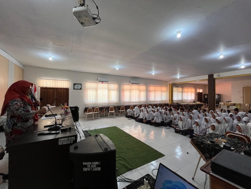 Pelatihan MPK dan OSIS SMPN 1 Jabon: Bangun Jiwa Pemimpin Muda