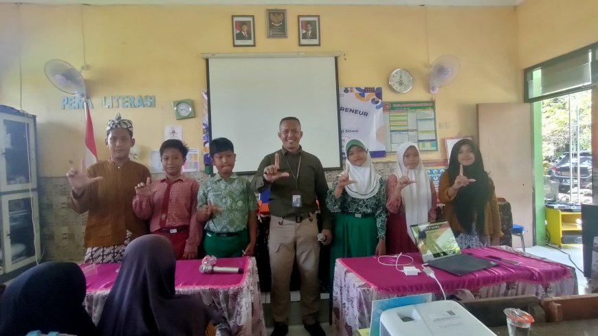 Literasi Digital Studentpreneur Hadir di SDN Simogirang 2 Bersama Dua Sekolah Lain
