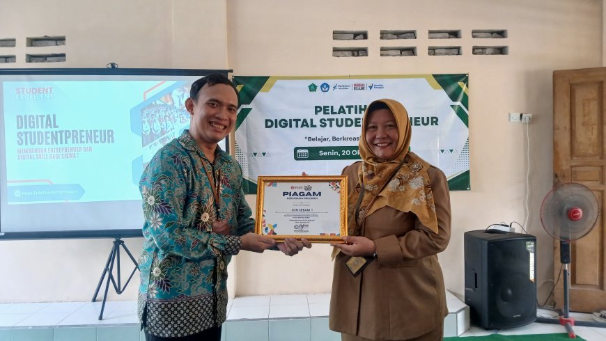 Membangun Generasi Digital Kreatif Melalui Program Digital Studentpreneur di SDN Sebani 1