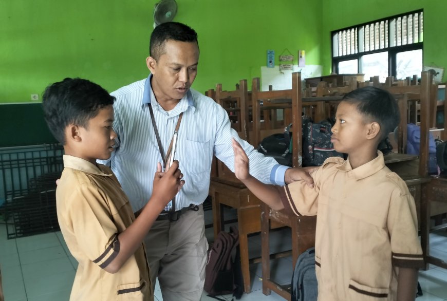 Digital Studentpreneur SDN Mindugading: Melatih Siswa Jadi Generasi Kreatif dan Percaya Diri di Era Digital