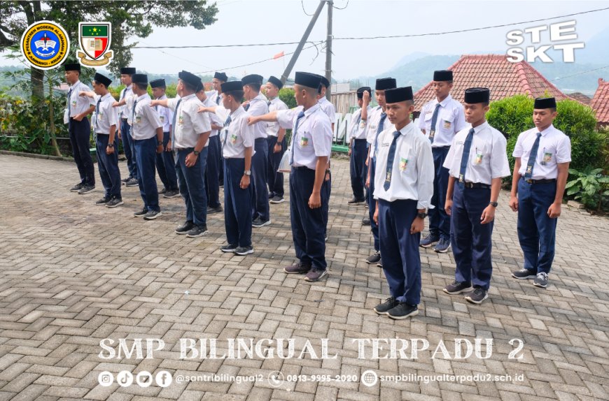 Pelatihan Baris Berbaris Bentuk Kedisiplinan Pengurus OSIS SMP Bilie
