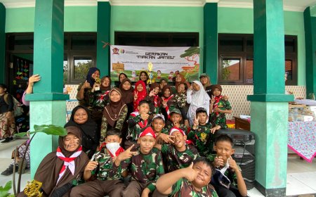 Peringatan Hari Pahlawan SDN BANJARSARI diwarnai dengan kegiatan puncak MAKAN JAMBU