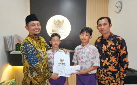 Siswa dan Guru SD Negeri Candi Serahkan Sumbangan Kemanusiaan untuk Korban Bencana Sumatera ke Baznas Kabupaten Sidoarjo