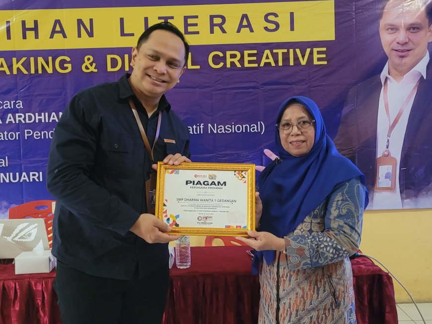 SMP Dharma Wanita 1 Gedangan Gelar Kegiatan Digital Studentpreneur