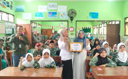 Kegiatan Digital Studentpreneur di SDN Kloposepuluh 2 dan Masangan Wetan diikuti 50 siswa kelas 4 dan 5 dengan materi Storytelling, Video Storytelling, dan Desain e-book.