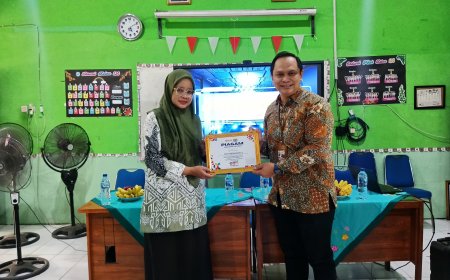 Digital Studentpreneur II Hadir di SDN Kebonagung 2, Bekali Siswa dengan Keterampilan Storytelling dan Desain E-Book