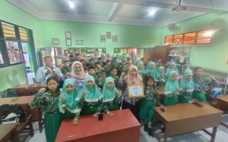 Digital Studentpreneur II SDN Bohar: 51 Siswa Kelas 4 dan 5 Asah Kreativitas Lewat Storytelling hingga Desain E-Book