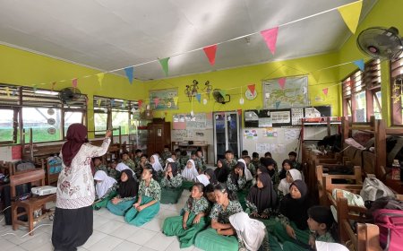 Pelatihan Literasi Digital di SDN Semambung 2: Bekali Siswa Keterampilan Storytelling di Era Digital