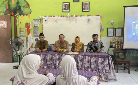 Pelatihan Literasi Digital di SDN Tebel Sidoarjo Tingkatkan Kreativitas Siswa melalui Storytelling dan E-book