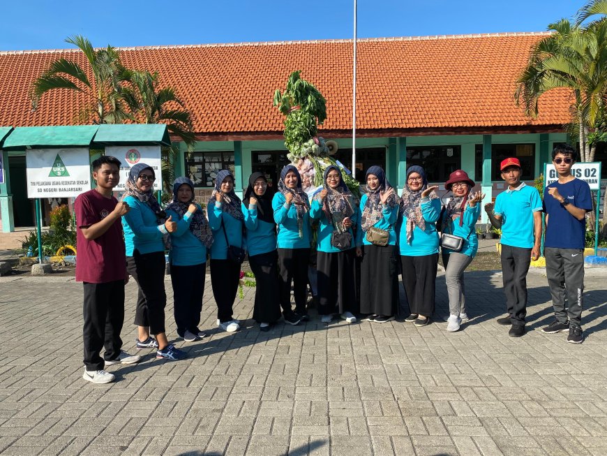 Gunungan Sayur dan Poster Favorit Warnai Hari Bumi