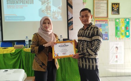 Digital Studentpreneur Gabungan Tiga Sekolah Tingkatkan Kreativitas Digital Siswa di Balongbendo