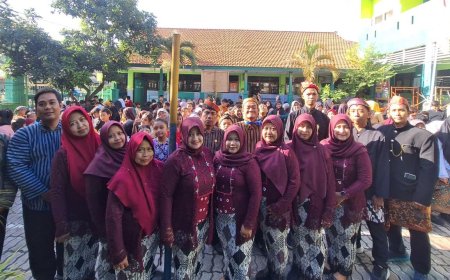 SDN Wedi Gelar Program TURAJA (Sabtu Cara Jawa), Lestarikan Budaya Jawa Sejak Dini