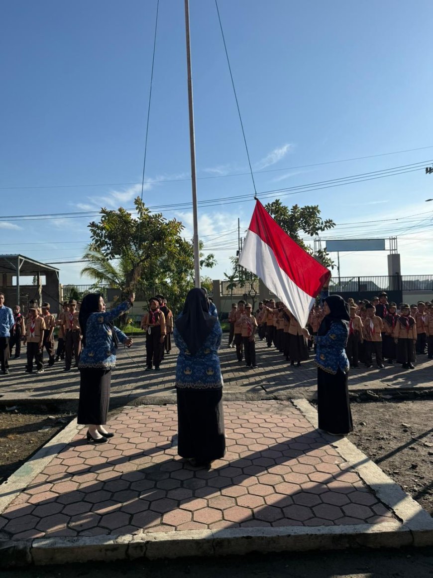 Kilauan Hari Pendidikan di SDN Banjarsari: Dari Upacara Khidmat hingga RAUDAH yang Menginspirasi