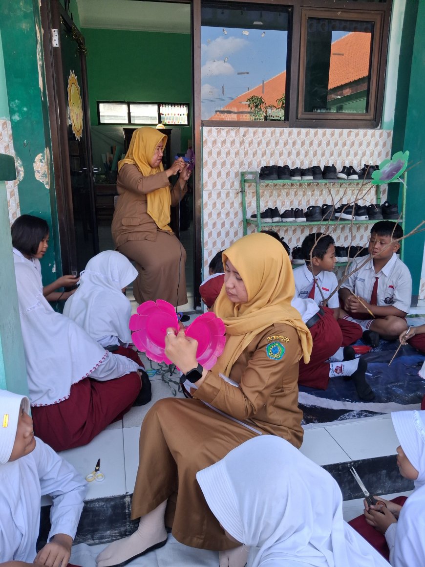 Kilauan Kreativitas di SDN Banjarsari: Dari Piring Plastik Menjadi Taman Inspiratif"