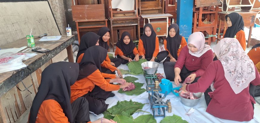 SMP Negeri 1 Jabon Gelar Kegiatan Kurban Ramah Lingkungan