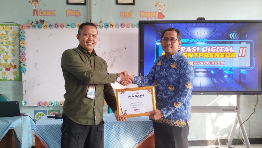 Digital Studentpreneur II di SDN Sidokare 3 Tingkatkan Kreativitas dan Literasi Digital Siswa