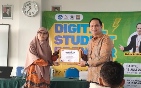 Semangat Berkarya Sejak Dini! Digital Studentpreneur II di SDIT Insan Kamil Bekali Siswa dengan Keterampilan Digital Kreatif