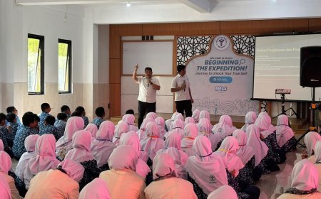 MELANGKAH SEBAGAI PENDAKI BARU, MPLS SMP AL MUSLIM TANAMKAN PERCAYA DIRI SISWA