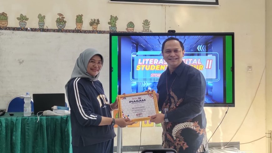 Digital Studentpreneur II Hadir di SDN Sidoklumpuk, Bekali Siswa Kelas 5 Kuasai Storytelling hingga Desain E-book