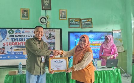 Digital Studentpreneur 40 Siswa SDN Tambakrejo Asah Kreativitas Lewat Storytelling dan Desain Digital