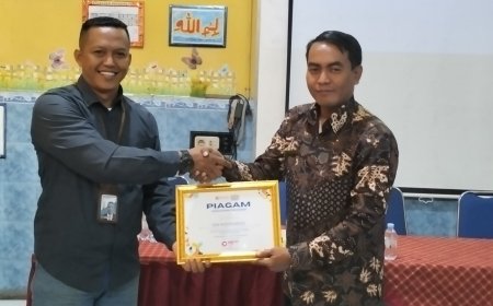 “Saat Siswa Jadi Kreator: Digital Studentpreneur Buka Ruang Kreativitas 40 Siswa SDN KEDUNGREJO”