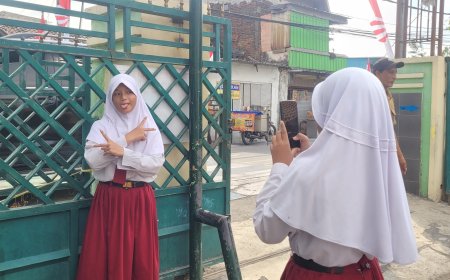 Mengenal Dunia Kreator Digital, Siswa SDN Tropodo 1 Ikuti Digital Studentpreneur II