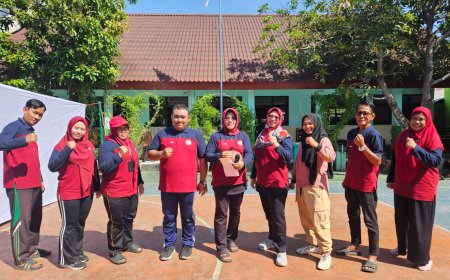 Meriahkan HUT RI ke-81, Dewan Guru SD Negeri Candi Gelar Lomba Voli Terpal