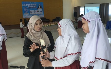 Serunya Belajar Jadi Kreator Digital! Siswa SD Unggulan Zainuddin Ikuti Digital Studentpreneur II
