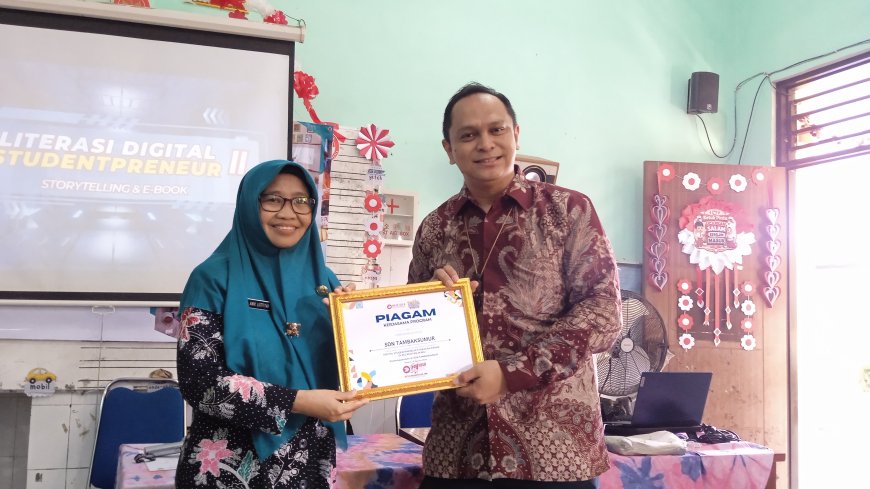 Digital StudentPreneur: Bekali Siswa SDN Tambaksumur dengan Keterampilan Kreatif di Era Digital