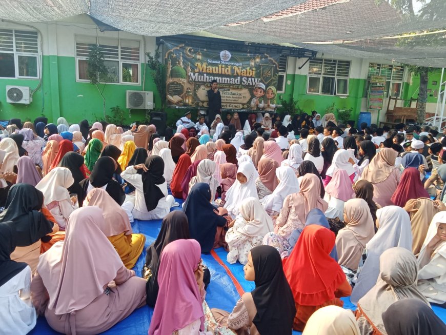 Peringatan Maulid Nabi Muhammad SAW di SD Negeri Candi Berlangsung Khidmat