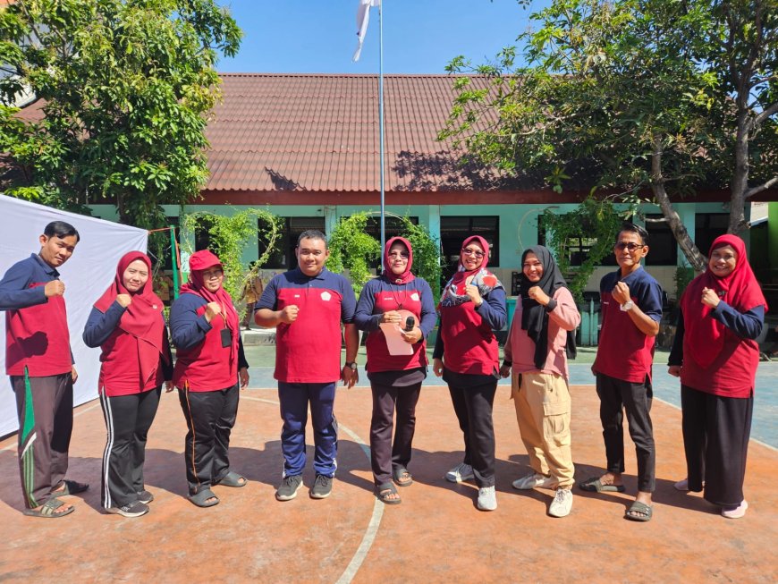 Meriahkan HUT RI ke-81, Dewan Guru SD Negeri Candi Gelar Lomba Voli Terpal