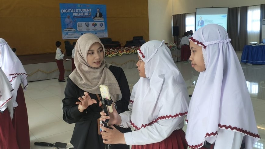 Serunya Belajar Jadi Kreator Digital! Siswa SD Unggulan Zainuddin Ikuti Digital Studentpreneur II
