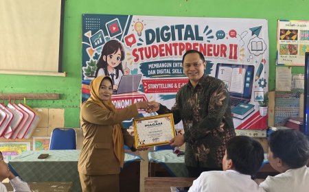 Membangun Generasi Kreatif melalui Storytelling, Video, dan Desain E-Book ( DI SDN WONOMLATI )