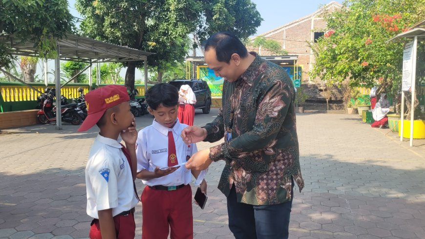 Kembangkan Kemampuan Bicara dan Kreativitas, Siswa SDN Jiken & Gelang 1 Ikuti Digital Studentpreneur II