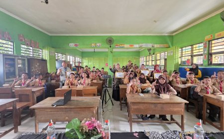 Bekal Masa Depan dari Bangku Sekolah: Siswa SDN Temu 1 & 2 dan SDN Simogirang 1 & 2 Eksplorasi Dunia Konten Digital