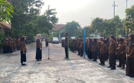Dari Upacara hingga Karya Puisi, SD Negeri Sadang Kobarkan Semangat Sumpah Pemuda 2026