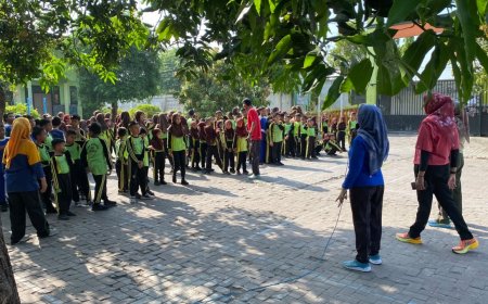 SADOLA: Serunya Bermain, Eratkan Kekompakan dan Kebersamaan Keluarga Besar SD Negeri Sadang