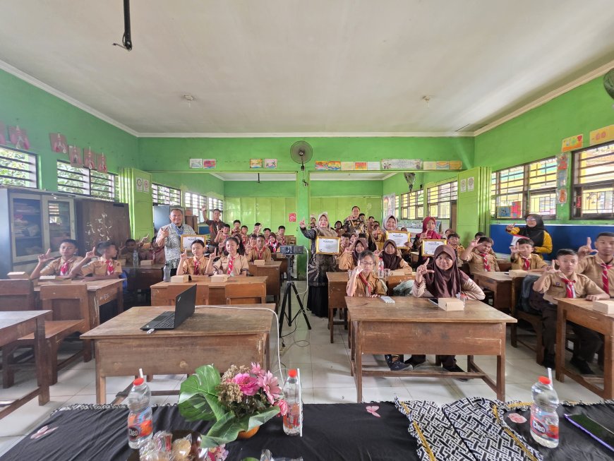Bekal Masa Depan dari Bangku Sekolah: Siswa SDN Temu 1 & 2 dan SDN Simogirang 1 & 2 Eksplorasi Dunia Konten Digital